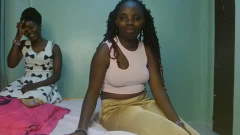 Snapshot of cute_lorna chatting on 04.14.26 cute_lorna online show from 04.14.26