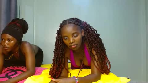 Snapshot of cute_lorna chatting on 04.15.26 cute_lorna online show from 04.15.26