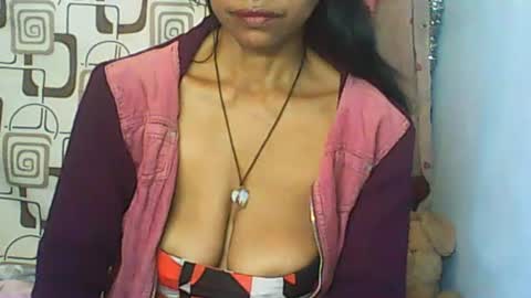 Snapshot of cute_moll chatting on 07.16.26 murielle online show from 07.16.26