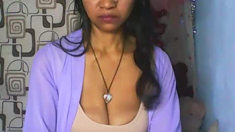 Snapshot of cute_moll chatting on 07.21.26 murielle online show from 07.21.26