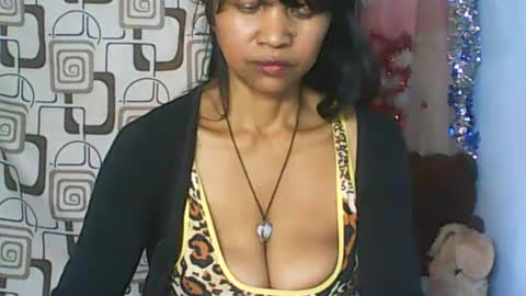 Snapshot of cute_moll chatting on 07.25.26 murielle online show from 07.25.26