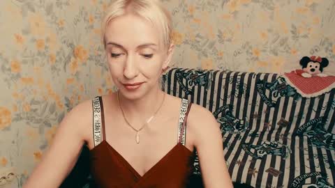 cute_smile_shy online show from 12.03.24