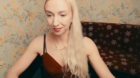 cute_smile_shy online show from 12.05.24