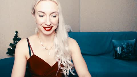 cute_smile_shy online show from 01.06.25