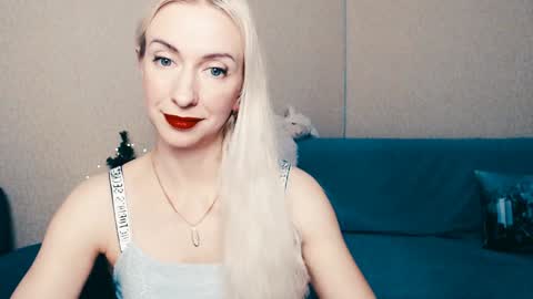 cute_smile_shy online show from 01.07.25