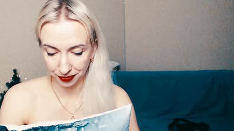 cute_smile_shy online show from 01.08.25