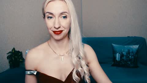 cute_smile_shy online show from 01.25.25