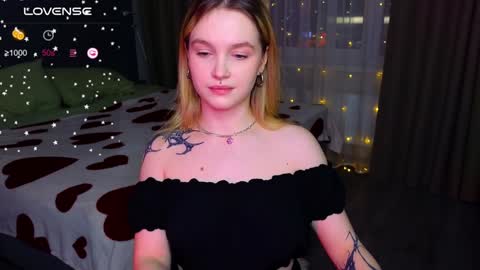 Snapshot of cute_summer_breathe chatting on 01.24.25 Sue online show from 01.24.25