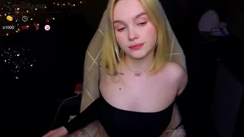 Snapshot of cute_summer_breathe chatting on 10.21.25 Sue online show from 10.21.25