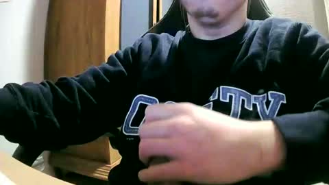 Snapshot of cuteboy090 chatting on 12.19.24 Cuteboy090 online show from 12.19.24