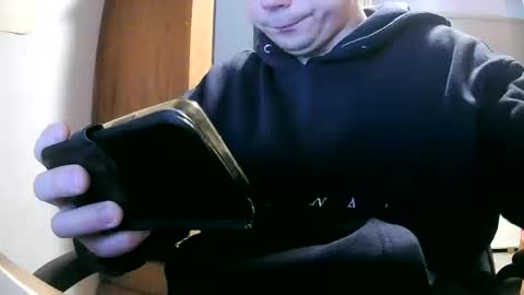 Snapshot of cuteboy090 chatting on 02.01.25 Cuteboy090 online show from 02.01.25