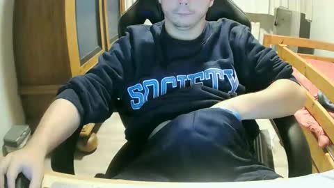 Snapshot of cuteboy090 chatting on 09.22.25 Cuteboy090 online show from 09.22.25