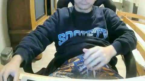 Snapshot of cuteboy090 chatting on 09.23.25 Cuteboy090 online show from 09.23.25