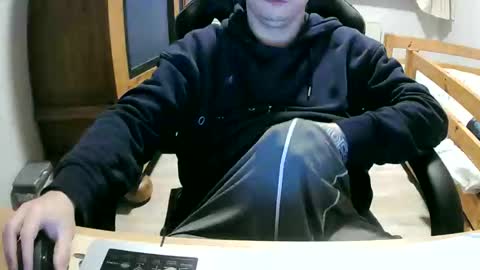 Cuteboy090 online show from 04.19.26