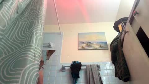 Snapshot of cutecuban18 chatting on 10.03.25 loveolots online show from 10.03.25