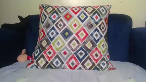 Snapshot of cutedolly12 chatting on 10.19.25 cutebby12 online show from 10.19.25