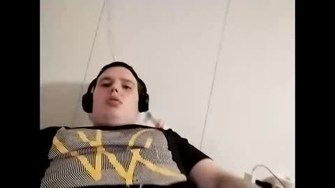 CuteguyBWC92 online show from 12.04.25