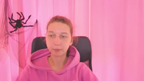 Elli online show from 10.31.25