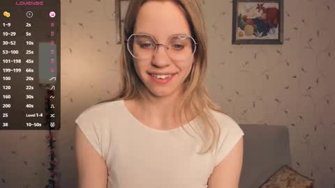 Snapshot of cutefluffy chatting on 02.04.26 Melisa online show from 02.04.26