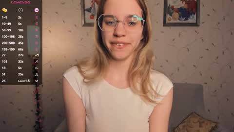 Snapshot of cutefluffy chatting on 02.08.26 Melisa online show from 02.08.26