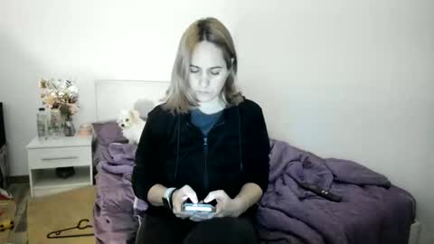 Snapshot of cutehana chatting on 12.18.25 MADY online show from 12.18.25