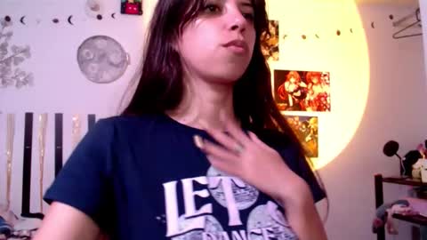 Snapshot of cutehaome chatting on 03.16.26 haome online show from 03.16.26