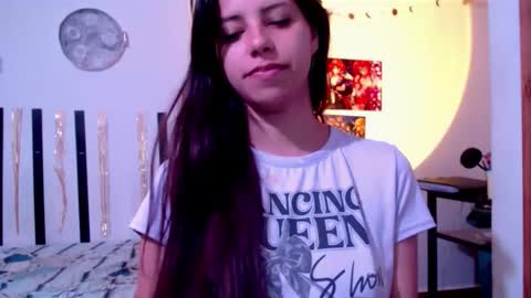 Snapshot of cutehaome chatting on 04.04.26 haome online show from 04.04.26