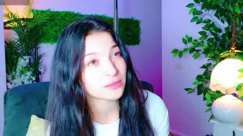 Snapshot of cuteness__girl chatting on 10.01.25 cuteness__girl online show from 10.01.25