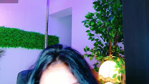 Snapshot of cuteness__girl chatting on 10.29.25 cuteness__girl online show from 10.29.25