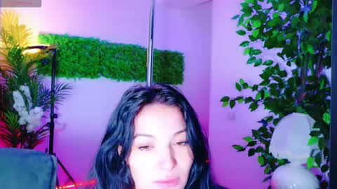 Snapshot of cuteness__girl chatting on 11.12.25 cuteness__girl online show from 11.12.25