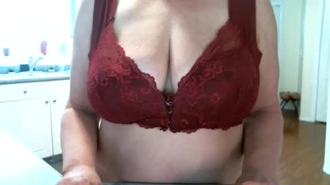 CuteNlil online show from 03.07.25