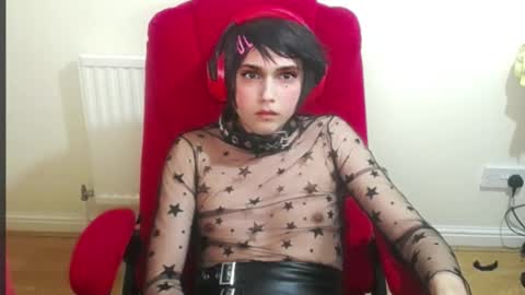 Snapshot of cutest_princess chatting on 11.06.25 cutest_princess online show from 11.06.25