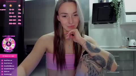 Snapshot of cutestdemon chatting on 02.04.26 Im saving up to fix my favorite car online show from 02.04.26