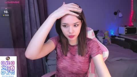 Snapshot of cutie_bellle chatting on 01.30.25 belle online show from 01.30.25