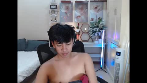 Neil Taylor online show from 11.18.25