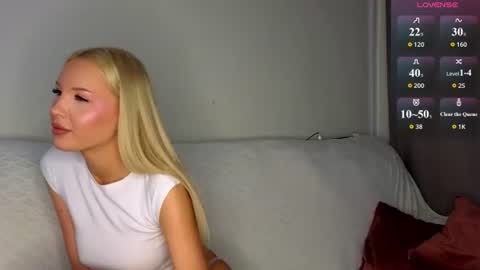 Snapshot of cutiefull_lion chatting on 06.11.26 cutiefull_lion online show from 06.11.26