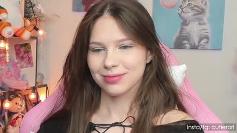 Rori  Instagram cutierori  online show from 01.16.25