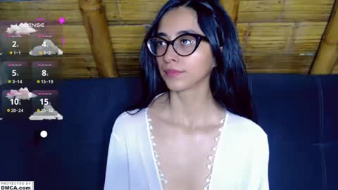 Snapshot of cutte_kitty_ chatting on 05.22.26 miss ari online show from 05.22.26
