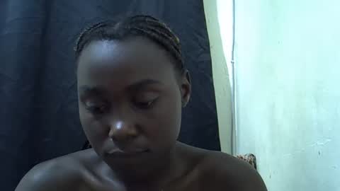 Snapshot of cuttey_slim22 chatting on 05.28.26 cuttey_slim22 online show from 05.28.26