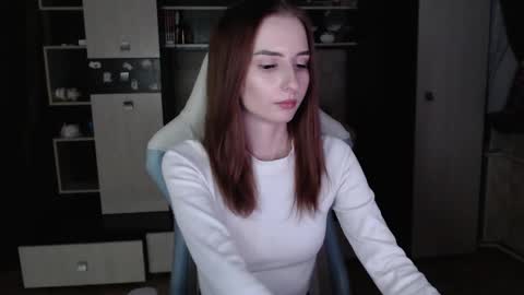 Snapshot of cutti_crystal chatting on 12.04.25 Cutti Crystal online show from 12.04.25