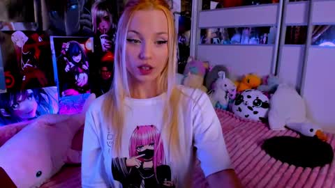 Nora online show from 12.05.24