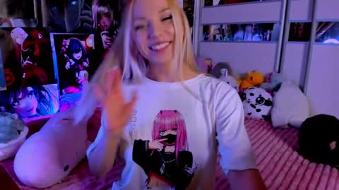 Nora online show from 12.06.24