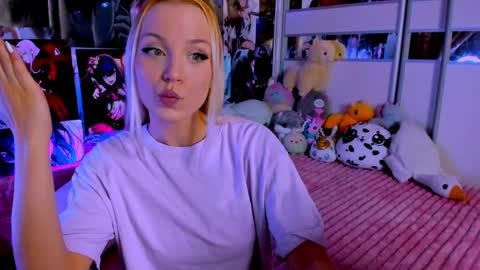 Nora online show from 12.10.24