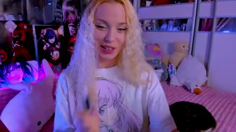 Snapshot of cuttie_ponyy chatting on 06.03.26 Nora online show from 06.03.26