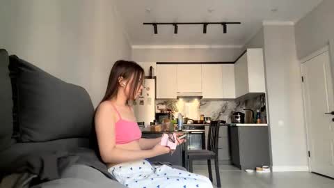 Akemi online show from 09.09.25