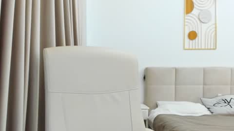 Snapshot of cyber_geisha chatting on 12.13.24 Eva online show from 12.13.24