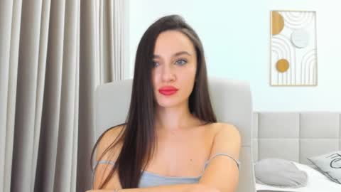 Snapshot of cyber_geisha chatting on 12.20.24 Eva online show from 12.20.24