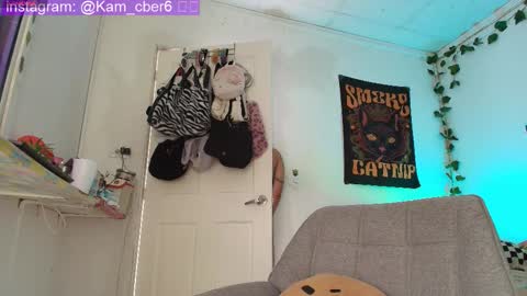 Snapshot of cybercami chatting on 09.12.25 Camila online show from 09.12.25