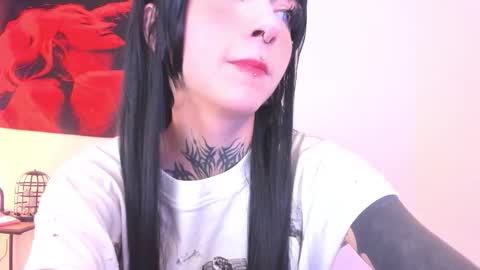 Snapshot of cyberia____________________ chatting on 11.04.25 cel I am independent Help me reach 200 thumbs up uwu online show from 11.04.25