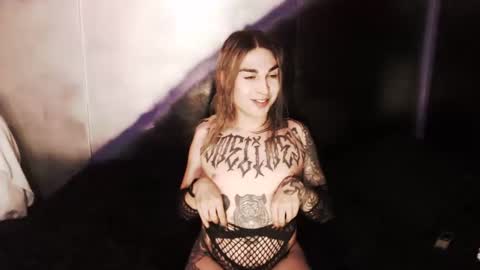 Nikki online show from 12.25.24